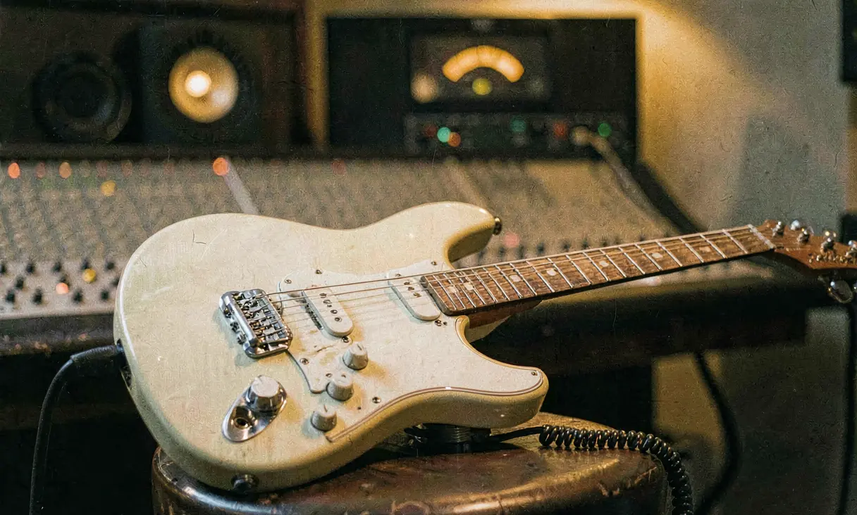 Rickenbacker 325